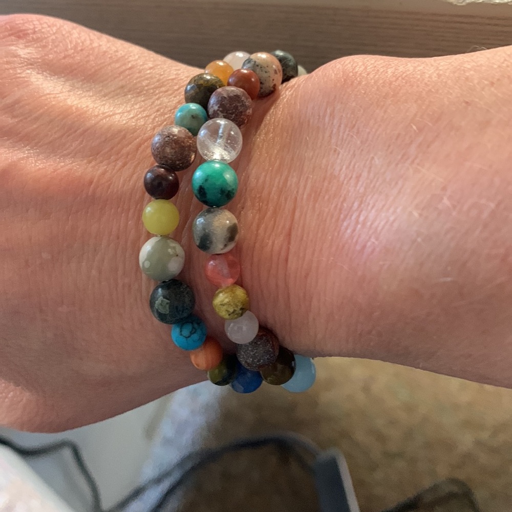 Slip on Natural Stone Bead Bracelet.   12 inch - Picture 5 of 5